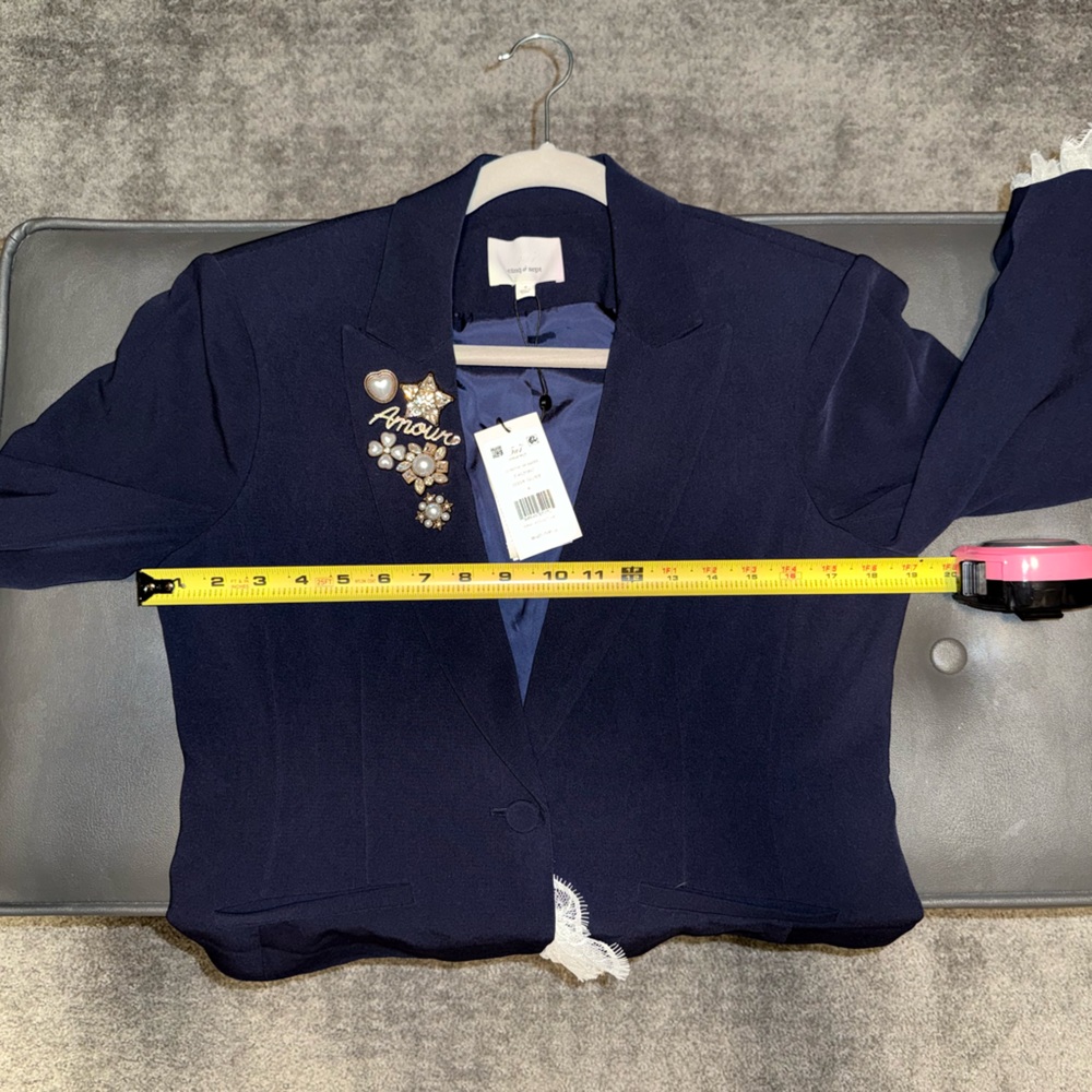 Cinq à Sept Le Petit Roxie Blazer - Midnight Blue Blazer w/Ivory Lace - Size 8 - Picture 4 of 6